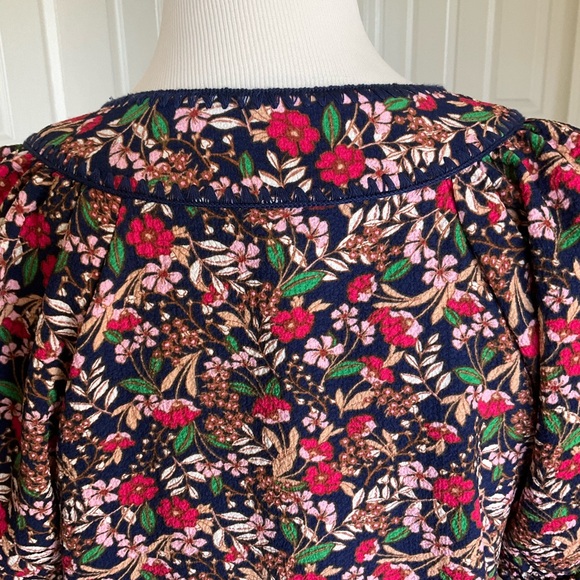 Draper James Navy Floral Tie-Neck Short Sleeve Blouse Size S - Picture 6 of 12